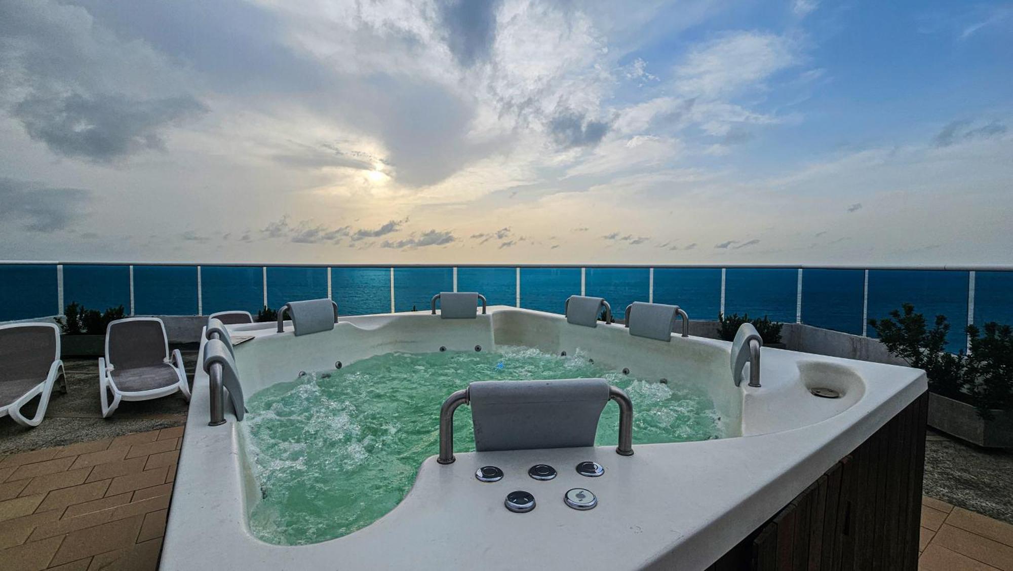 Luxury Apartment, Sector Morros, Vista Y Salida Al Mar Edificio Sunshine Cartagena エクステリア 写真